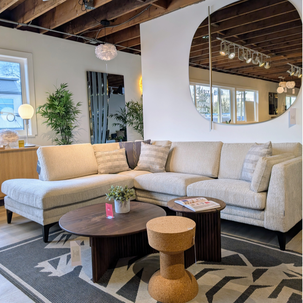 furninova avignon sectional omgitssmall