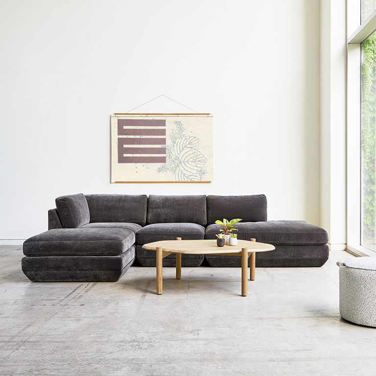 Podium 104x92" 4-Piece Lounge Sectional B